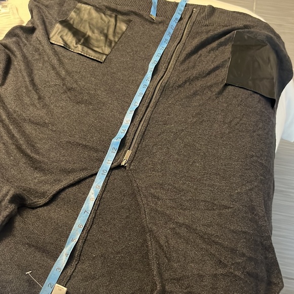 The lot womens oversized sweater size M/L - Picture 10 of 12